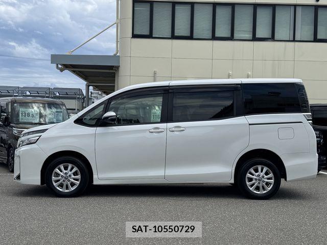 Toyota VOXY 2017-11 8415560-8