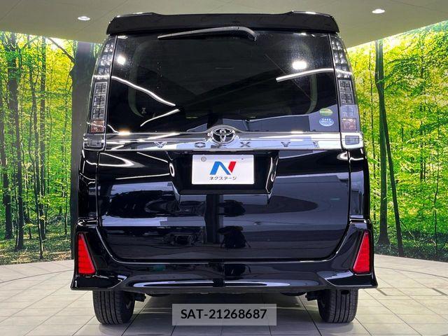 Toyota VOXY 2016-07 8415558-15