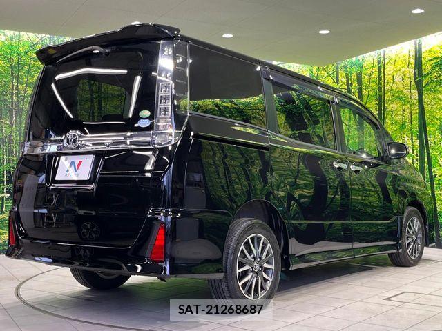 Toyota VOXY 2016-07 8415558-17
