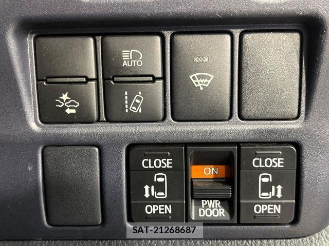 Toyota VOXY 2016-07 8415558-2