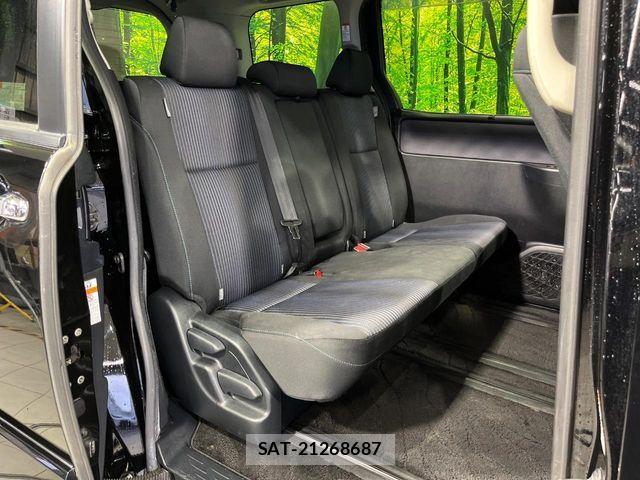 Toyota VOXY 2016-07 8415558-8