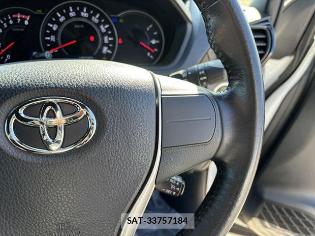 Toyota VOXY 2017-12 8415551-6