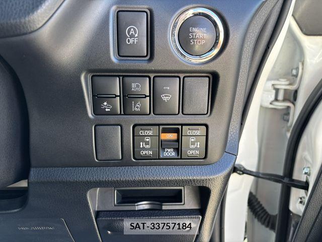 Toyota VOXY 2017-12 8415551-7