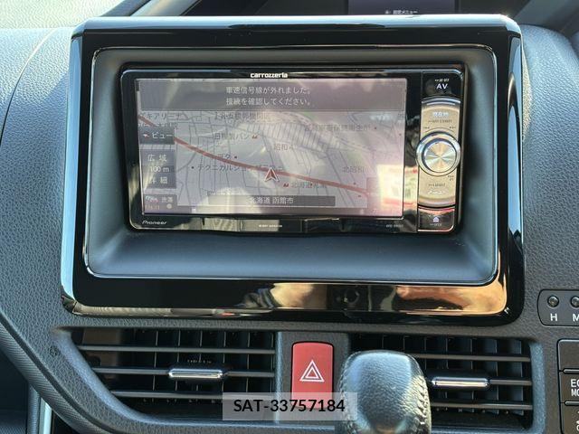 Toyota VOXY 2017-12 8415551-8