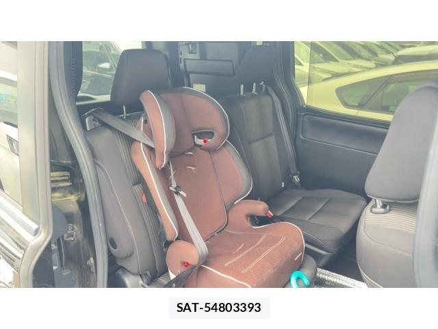 Toyota VOXY 2018-02 8415559-8