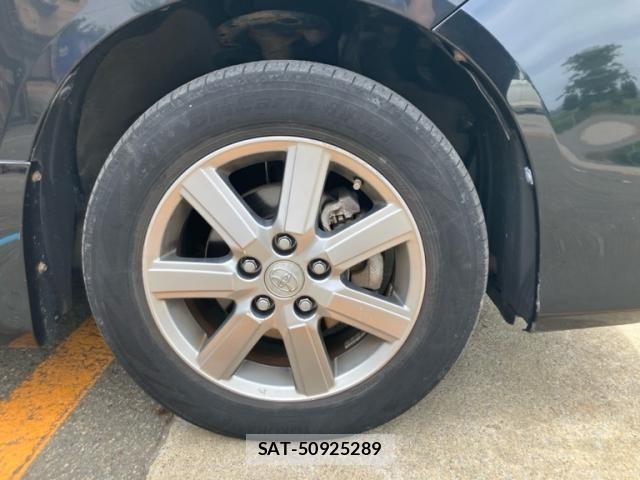 Toyota VOXY 2009-10 8438998-4