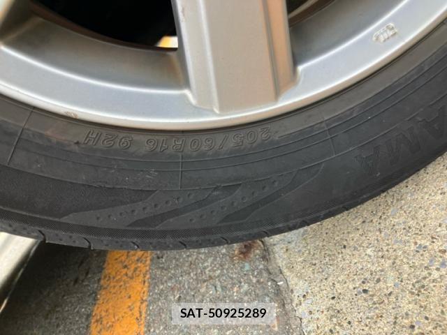 Toyota VOXY 2009-10 8438998-5