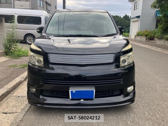 Toyota VOXY 2007-11 8438999-0