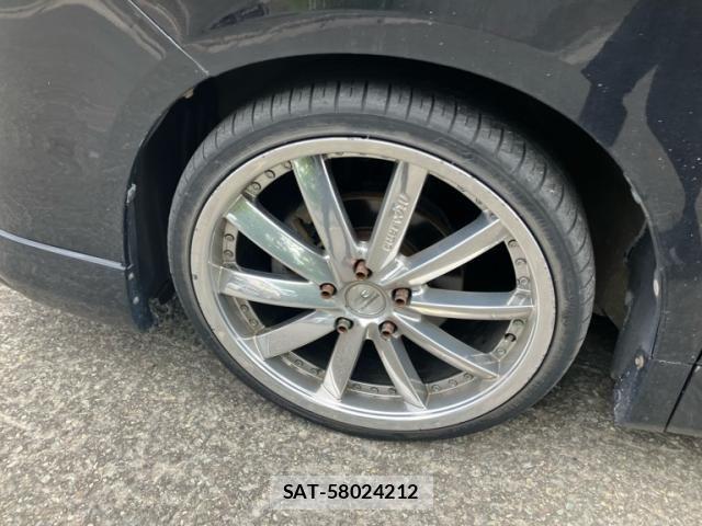 Toyota VOXY 2007-11 8438999-12
