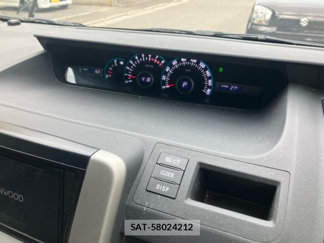 Toyota VOXY 2007-11 8438999-22