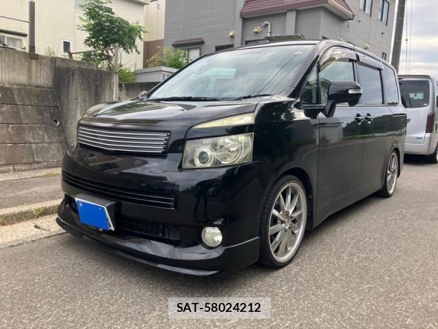 Toyota VOXY 2007-11 8438999-2