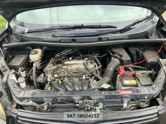 Toyota VOXY 2007-11 8438999-3