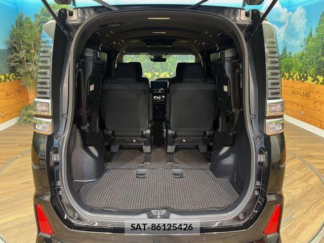 Toyota VOXY 2019-04 8458663-12