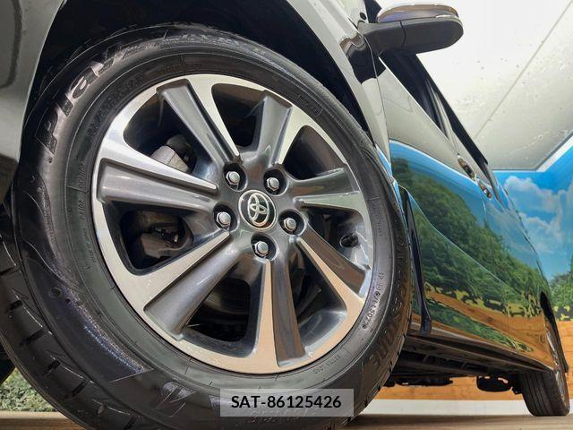 Toyota VOXY 2019-04 8458663-14
