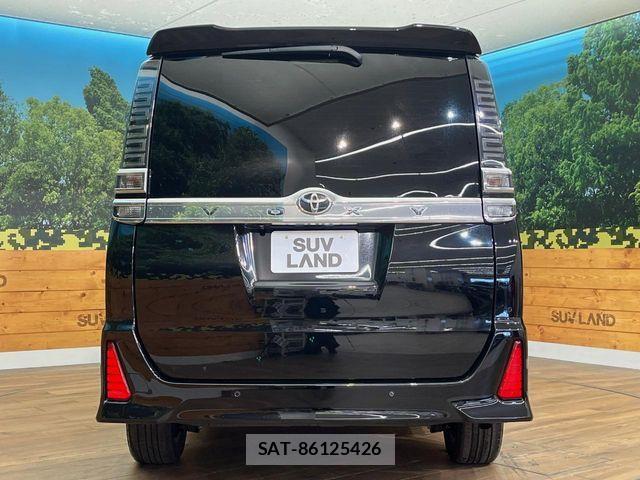 Toyota VOXY 2019-04 8458663-16