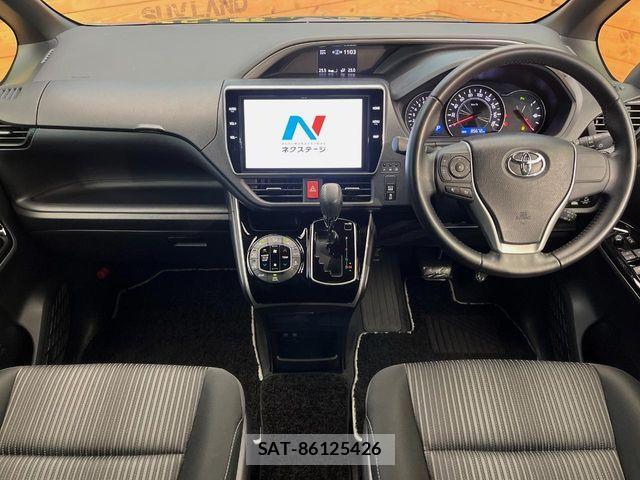 Toyota VOXY 2019-04 8458663-1