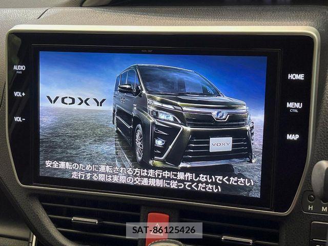 Toyota VOXY 2019-04 8458663-3