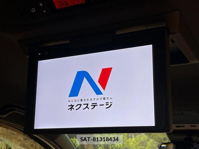 Toyota VOXY 2018-09 8458665-2