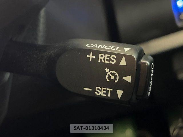 Toyota VOXY 2018-09 8458665-7