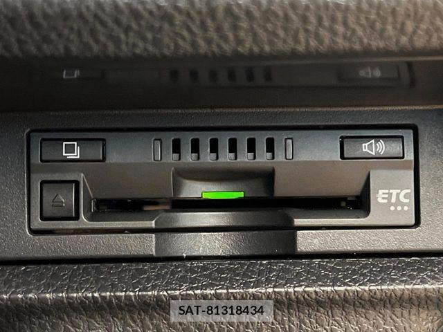 Toyota VOXY 2018-09 8458665-8