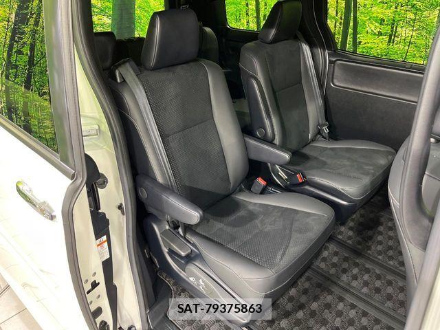 Toyota VOXY 2021-04 8458664-9