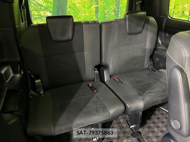 Toyota VOXY 2021-04 8458664-10