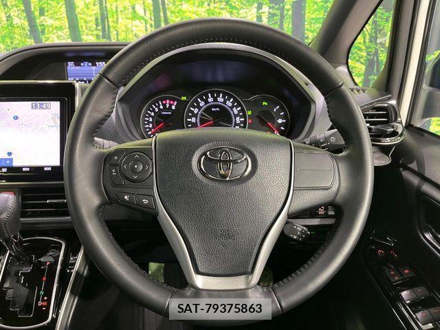Toyota VOXY 2021-04 8458664-12