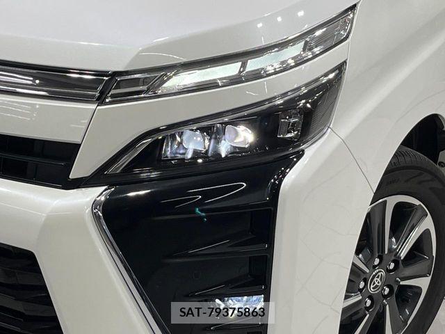 Toyota VOXY 2021-04 8458664-13