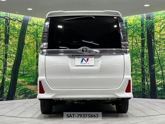 Toyota VOXY 2021-04 8458664-16