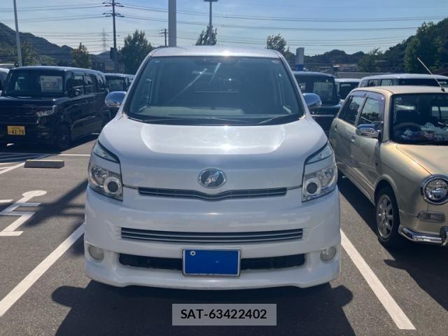 Toyota VOXY 2008-10 8458667-0