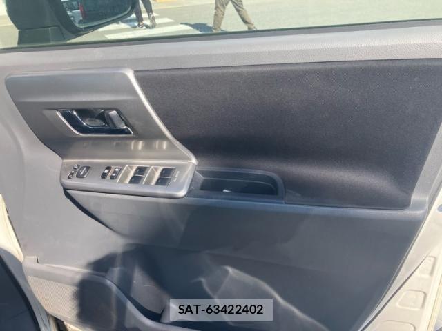 Toyota VOXY 2008-10 8458667-15