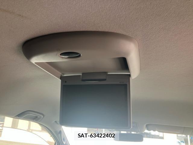 Toyota VOXY 2008-10 8458667-16