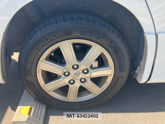 Toyota VOXY 2008-10 8458667-8