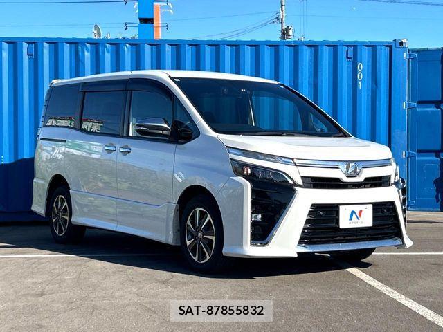 Toyota VOXY 2019-02 8486204-15