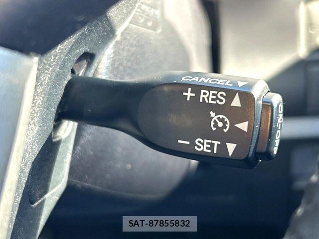 Toyota VOXY 2019-02 8486204-6