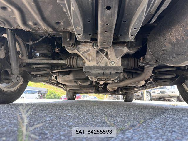 Toyota VOXY 2013-11 8486205-29