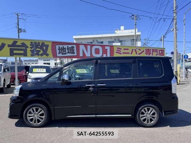 Toyota VOXY 2013-11 8486205-5