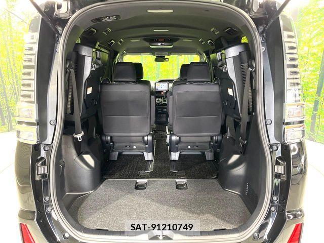 Toyota VOXY 2018-09 8527897-11