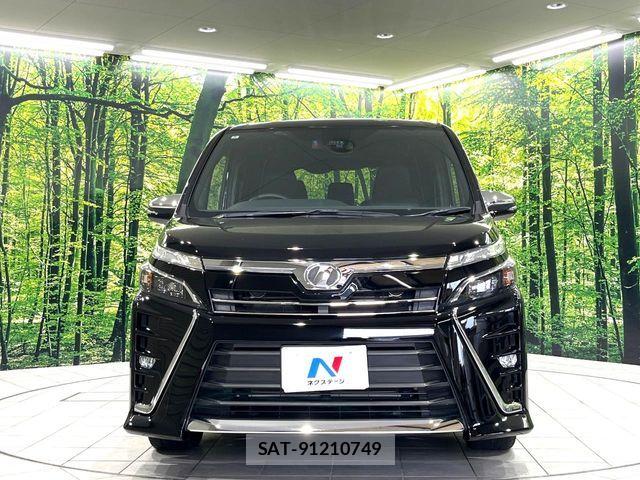 Toyota VOXY 2018-09 8527897-15