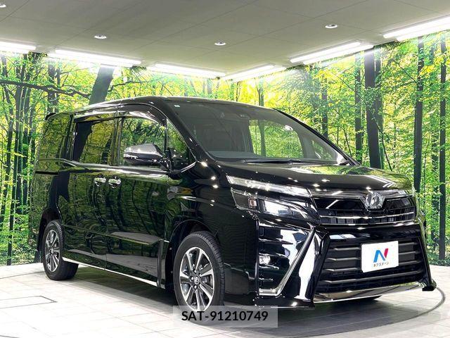 Toyota VOXY 2018-09 8527897-17