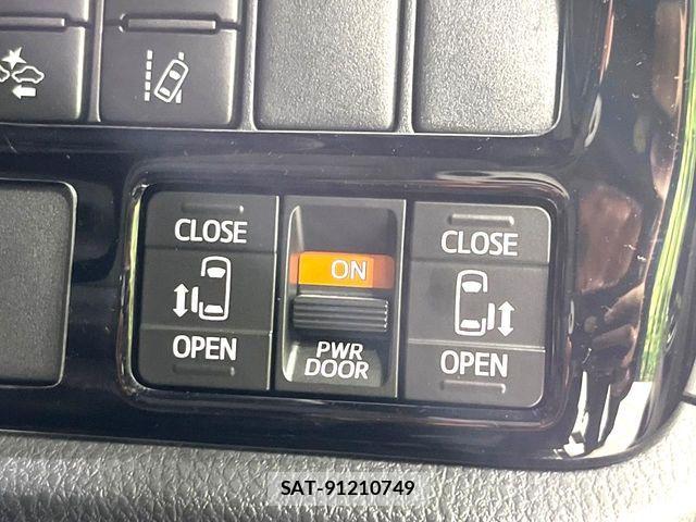 Toyota VOXY 2018-09 8527897-3