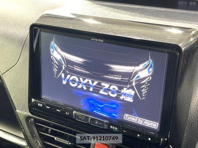 Toyota VOXY 2018-09 8527897-4