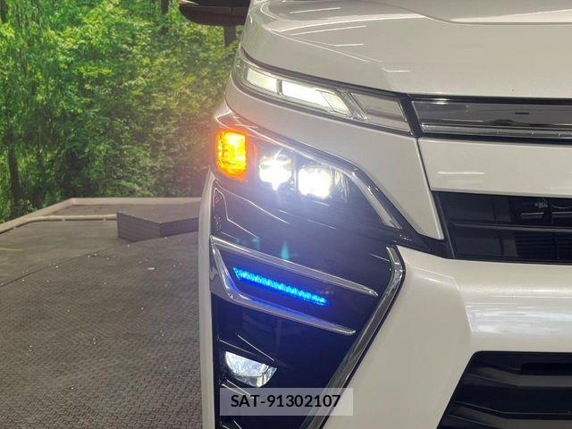 Toyota VOXY 2017-12 8527898-11