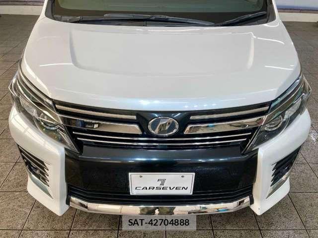 Toyota VOXY 2017-02 8527903-13