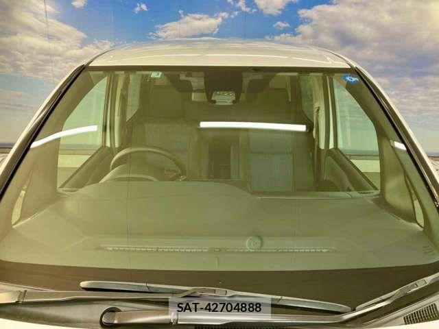 Toyota VOXY 2017-02 8527903-15
