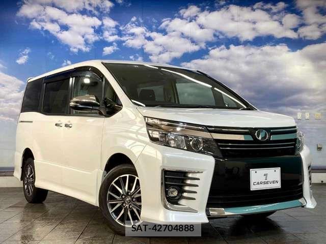 Toyota VOXY 2017-02 8527903-17
