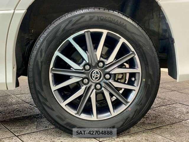 Toyota VOXY 2017-02 8527903-2