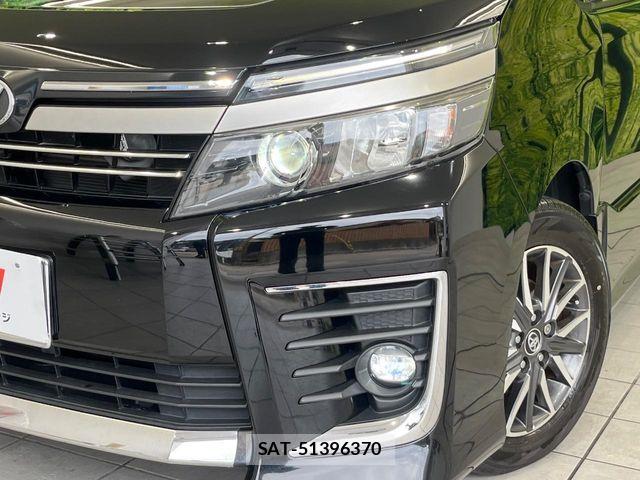 Toyota VOXY 2016-11 8527901-12