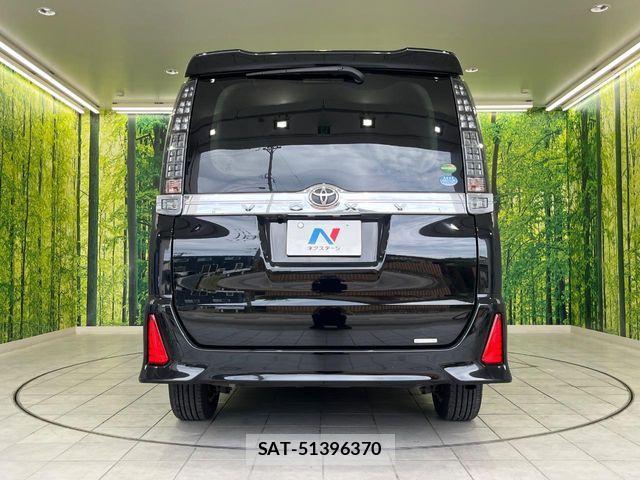 Toyota VOXY 2016-11 8527901-15