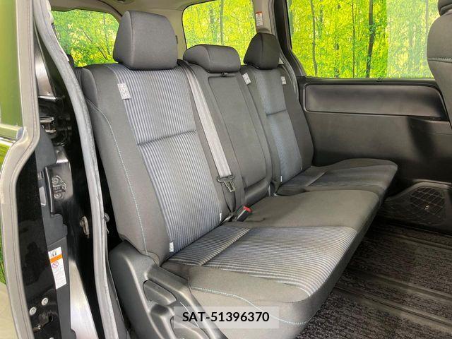 Toyota VOXY 2016-11 8527901-8